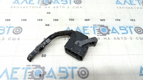 Фишка на блок ECU компьютер двигателя Toyota Camry v50 12-14 hybrid usa малая