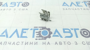 Скоба крепления топливной форсунки high Toyota Sienna 21-26