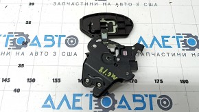 Замок крышки багажника Mazda 6 18-21 трещина в накладке