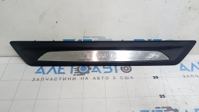 Накладка порога передняя левая наружная BMW 3 F30 12-18 черная с хромом, царапины