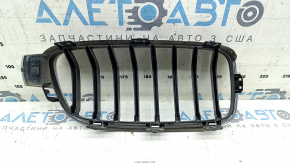 Решетка радиатора grill левая BMW 3 F30 4d 12-18 sport line, песок