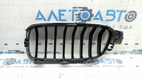 Решетка радиатора grill правая BMW 3 F30 4d 12-18 sport line, песок, надлом крепления