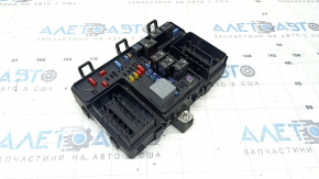 Блок предохранителей подкапотный Ford Fusion mk5 17-20 hybrid, plug-in, без крышки, сломаны крепления