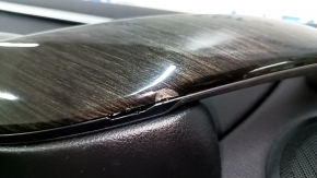 Обшивка двери карточка передняя левая в сборе BMW 3 F30 12-18 черная, подлокотник и вставка кожа черная, хром молдинг, накладка под темное дерево, без подсветки, с ручкой, царапины, надрывы, скол на н