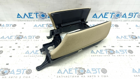Подлокотник BMW 5 F10 11-16 кожа бежевый venetobeige, царапина