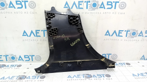 Накладка центральной стойки нижняя правая Mercedes C-class W205 15-21 черная, царапины