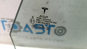 Стекло двери задней правой Tesla Model S 21-26 триплекс