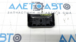 Накладка внутренней направляющей правого сидения 2-го ряда задняя Toyota Sienna 21-26 черная, потерта