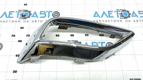 Накладка выхлопной трубы левая VW Atlas 21-26 хром, царапины