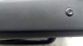 Panou ușă stânga față negru pentru VW Atlas 24-25, piele neagră cu cusături albe, ornamente din lemn, crom, cotieră din piele neagră, cu iluminare, cu buzer, cu mâner, cu suprapuneri, zgârieturi