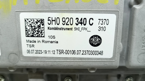 Щиток приборов VW Atlas 24-26 26к, сломано крепление