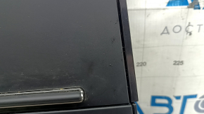 Накладка центральной консоли с подстаканником VW Atlas 24-26 черная, под беспроводную зарядку, с накладкой, царапины