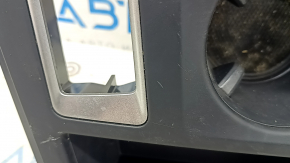 Накладка центральной консоли с подстаканником VW Atlas 24-26 черная, под беспроводную зарядку, с накладкой, царапины