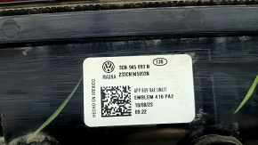 Фонарь внутренний дверь багажника центральный VW Atlas 24-26 без ambient lighting, в сборе, царапины