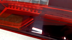 Фонарь внутренний дверь багажника центральный VW Atlas 24-26 без ambient lighting, в сборе, царапины