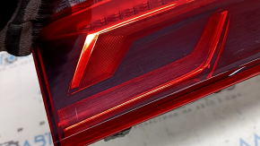 Фонарь внутренний дверь багажника центральный VW Atlas 24-26 без ambient lighting, в сборе, царапины