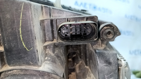 Фара передняя левая в сборе Mercedes C-class W205 19-21 LED с уплотнителем, песок, царапины
