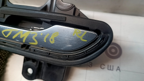 Ручка двери внешняя задняя левая Tesla Model 3 18-20 хром, царапины