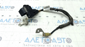 Borna pozitivă a bateriei VW Atlas 24-25