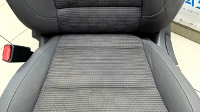 Водительское сидение Kia Niro 17-22 HEV, PHEV без AIRBAG, ткань, комбинированный серый, механическое, царапины, под химчистку, примята