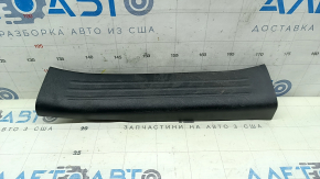 Накладка порога задняя левая Mazda CX-5 17-24 черная, царапины