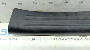 Накладка порога задняя левая Mazda CX-5 17-24 черная, царапины