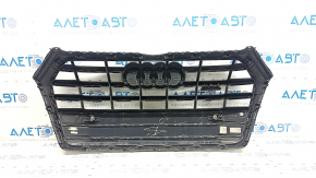 Решетка радиатора grill Audi Q5 80A 18-20 в сборе, с эмблемами, хром, под парктроники, песок