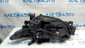 Фара передняя правая Mazda CX-5 22-25 LED, потерта, песок