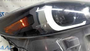Фара передняя правая Mazda CX-5 22-25 LED, потерта, песок