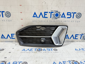 Решетка переднего бампера правая Audi A6 C8 19-22 под воздуховод и парктроник, хром