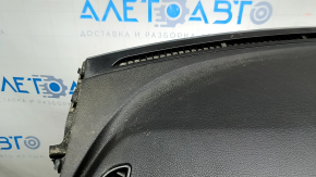 Торпедо передняя панель с AIRBAG Mercedes C-class W205 19-21 без проекции, черная, черные накладке, под чистку, контакт с водой, ржавый пиропатрон, потертость