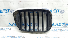 Решетка радиатора grill левая BMW X3 G01 18-21 ноздря, хром обрамление+ серая решетка, песок