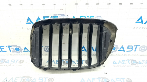 Решетка радиатора grill правая BMW X3 G01 18-21 ноздря, хром обрамление+ серая решетка, песок, тычка