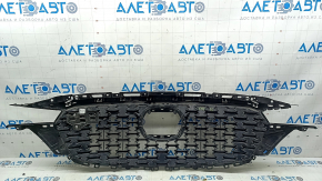 Решетка радиатора grill Mazda CX-5 22-24 piano black/black, песок