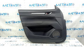 Обшивка двери карточка передняя левая Mazda CX-5 17-23 с черной вставкой кожа, подлокотник кожа черный, молдинг хром, с ручкой, царапины, потертость