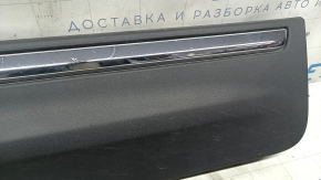 Накладка двери нижняя передняя правая Lincoln MKC 15-19 с хромом, царапины, надломаны крепления