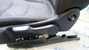 Водительское сидение Chevrolet Volt 16- без airbag, механическое, ткань черная+серая, синяя строчка, с подогревом, без ролика регулировки наклона спинки