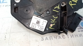 Замок двери задней правой Lincoln MKC 15-19