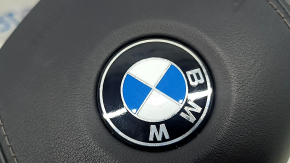 Подушка безопасности airbag в руль водительская BMW 5 G30 17-23 черная, кожа, коррозия на эмблеме, царапины