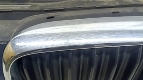 Решетка радиатора grill в сборе BMW 5 G30 17-20 Sport Line, с жалюзи дефлектором радиатора, хром, песок, выцвела глянцевая накладка