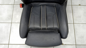 Водительское сидение BMW 5 G30 17-20 с airbag, электрическое, подогрев, кожа Dakota, черная, Sport, с подголовником, потерто, под чистку