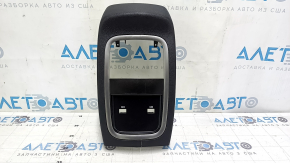 Накладка центральной консоли задняя Lincoln MKC 15-19 черная, под USB, царапина, трещина