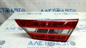 Фонарь внутренний крышка багажника правый Toyota Avalon 13-15 трещина корпуса, треснуто стекло
