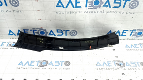Накладка порога внутренняя задняя левая Toyota Camry v70 18-24 hybrid, черная, царапины