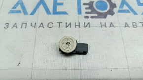 Микрофон в потолке Mercedes GLC 16-22 с бежевой накладкой