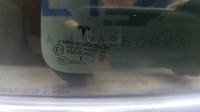 Форточка глухое стекло задняя левая Tesla Model X 16-21 хром