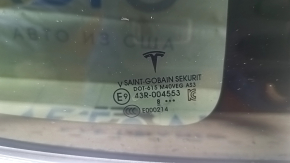 Форточка глухое стекло задняя правая Tesla Model X 16-21 хром