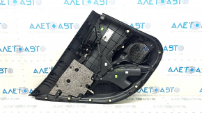 Обшивка двери карточка задняя правая Toyota Camry v70 18-23 черная с черной вставкой пластик, подлокотник резина, с ручкой, с кнопкой управления стеклоподъемником, коррозия