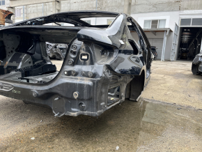 Четверть крыло задняя правая BMW 5 G30 17-23 на кузове, черная