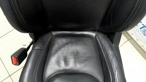 Водительское сидение Jeep Cherokee KL 19-23 с AIRBAG, кожа черная с перфорацией, электро, примято, потерто, под чистку, царапины
